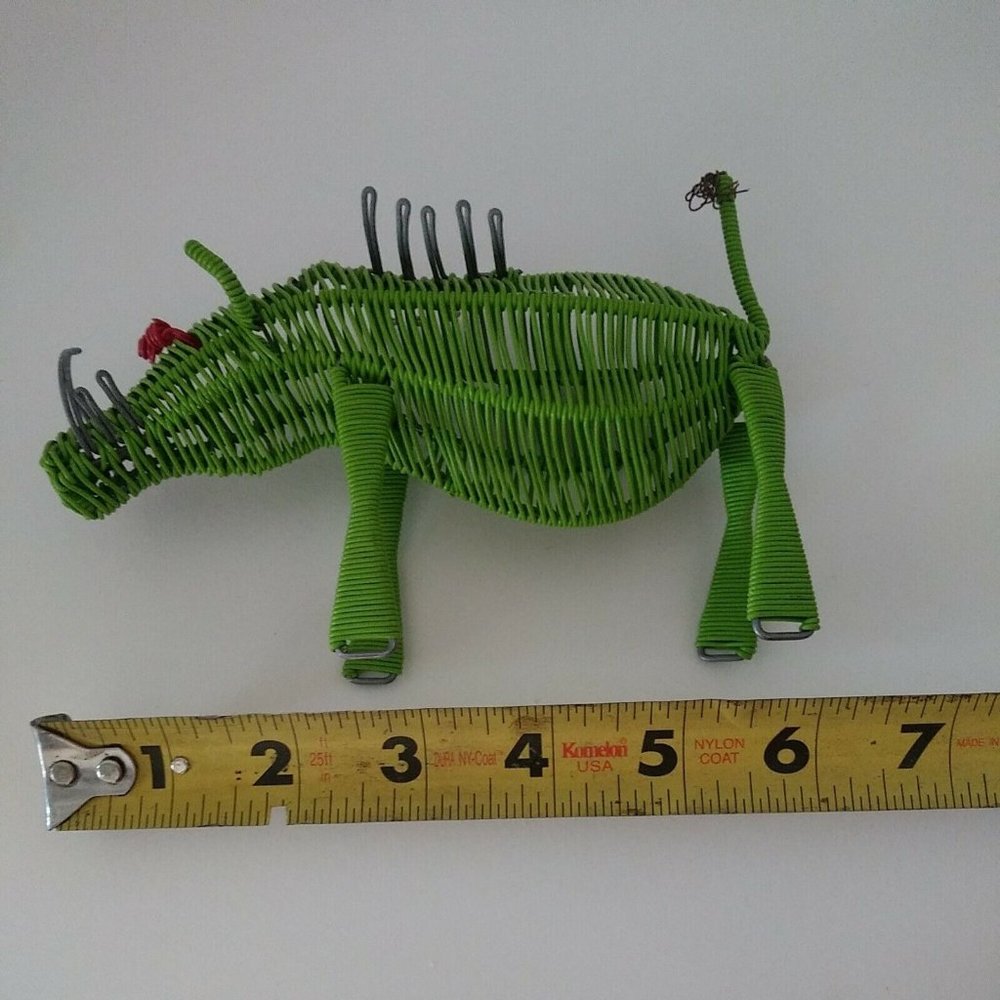 RARE Handmade NOT Beaded African Art WARTHOG Animal WIRE Sculpture Lime Green - Picture 5 of 6